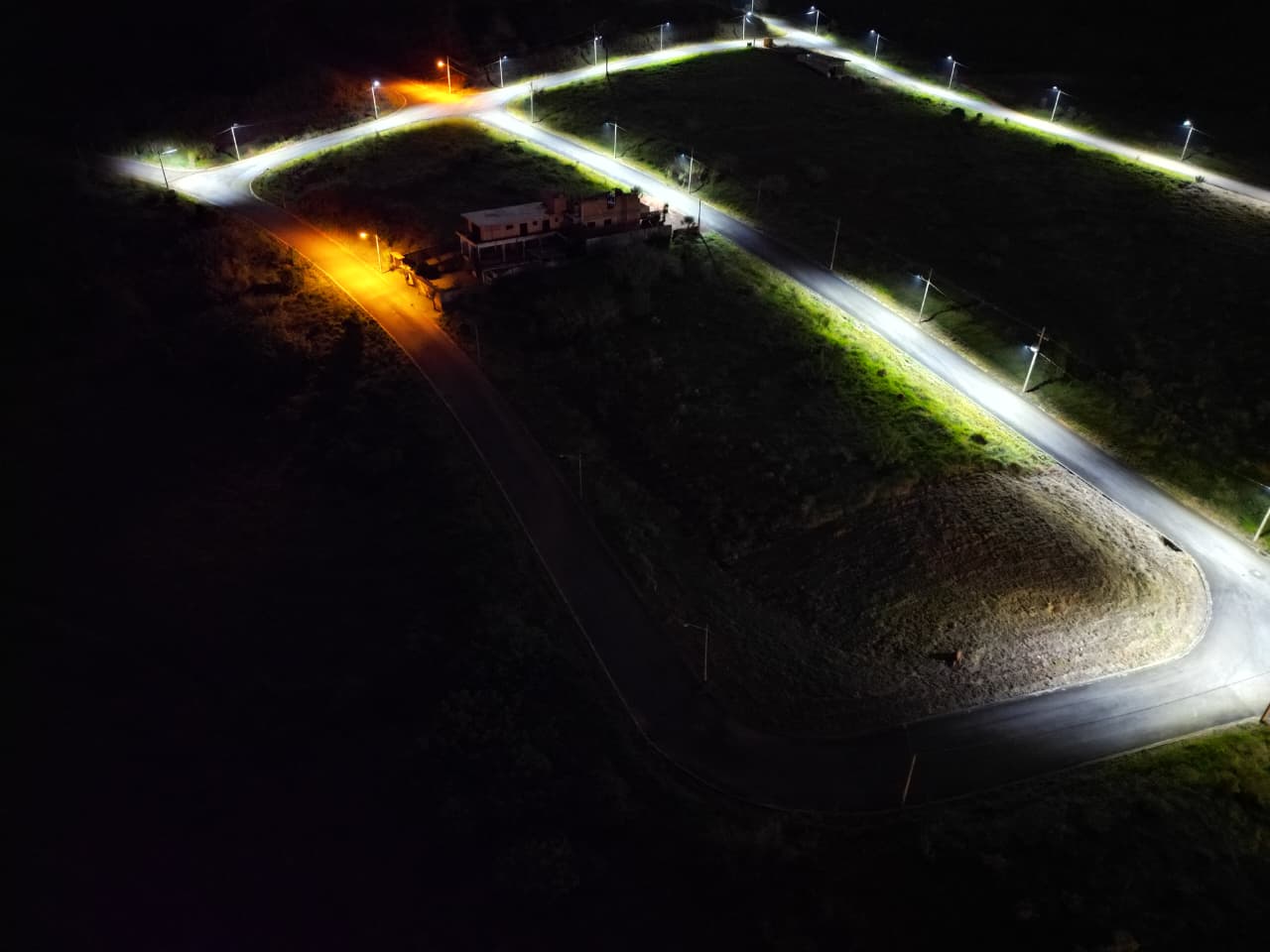 Iluminação das vias internas durante a obra 3